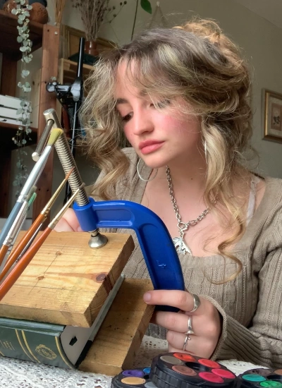 maisie jackson artist photo portrait
